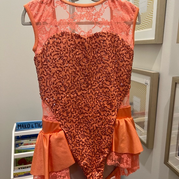 Dance costume - Picture 1 of 5